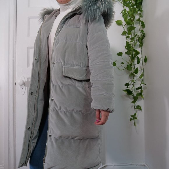 Long Super warm winter voat with beautiful faux fur collar - Picture 5 of 15